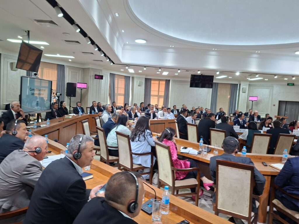 Özbekistan'da Tarihi İşbirliği: Petrol-İş ile Özbekistan Enerji Sendikası Arasında Anlaşma İmzalandı