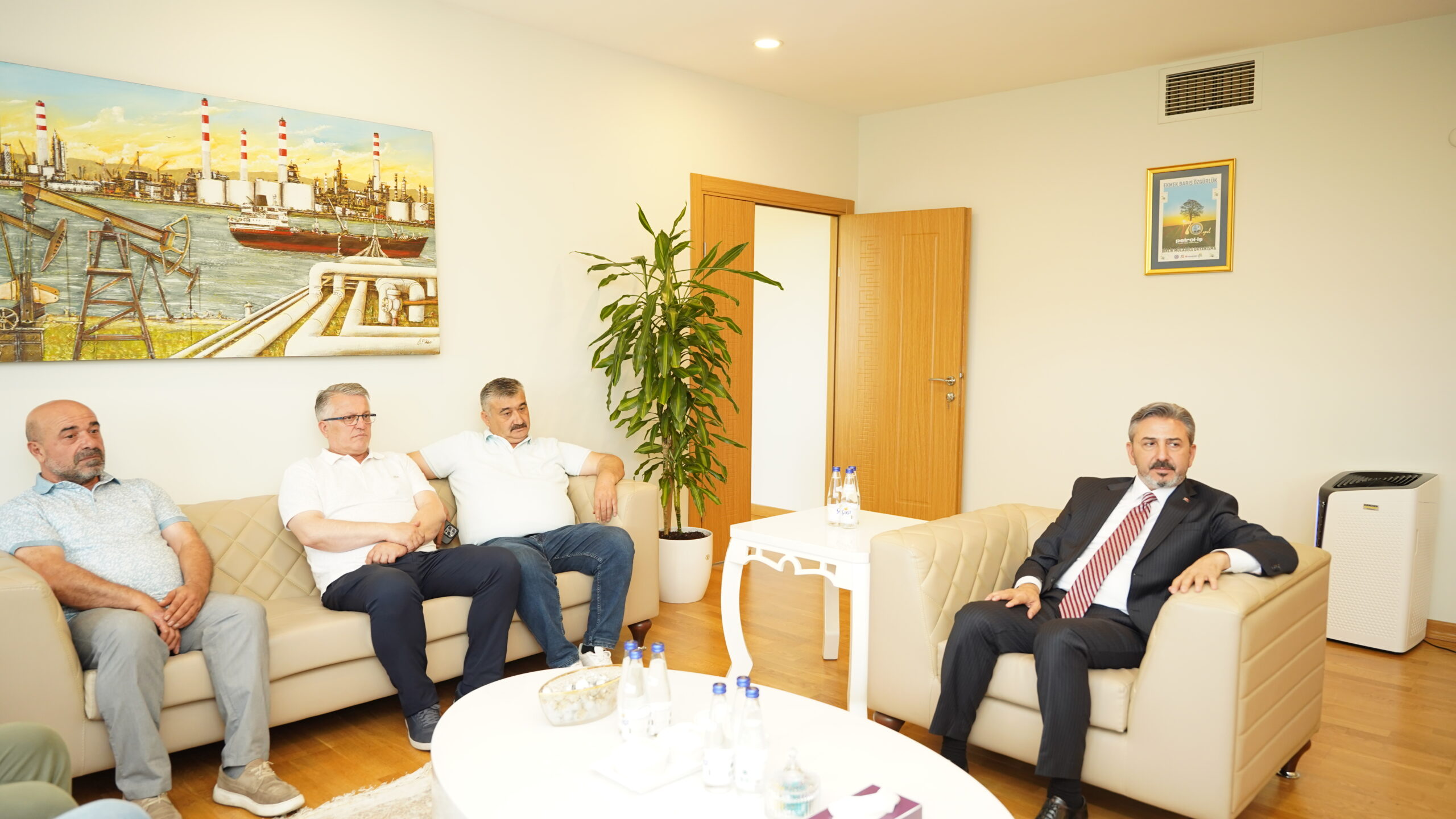 Çalışma ve Sosyal Güvenlik Bakan Yardımcısı Ahmet Aydın Sendikamızı Ziyaret Etti