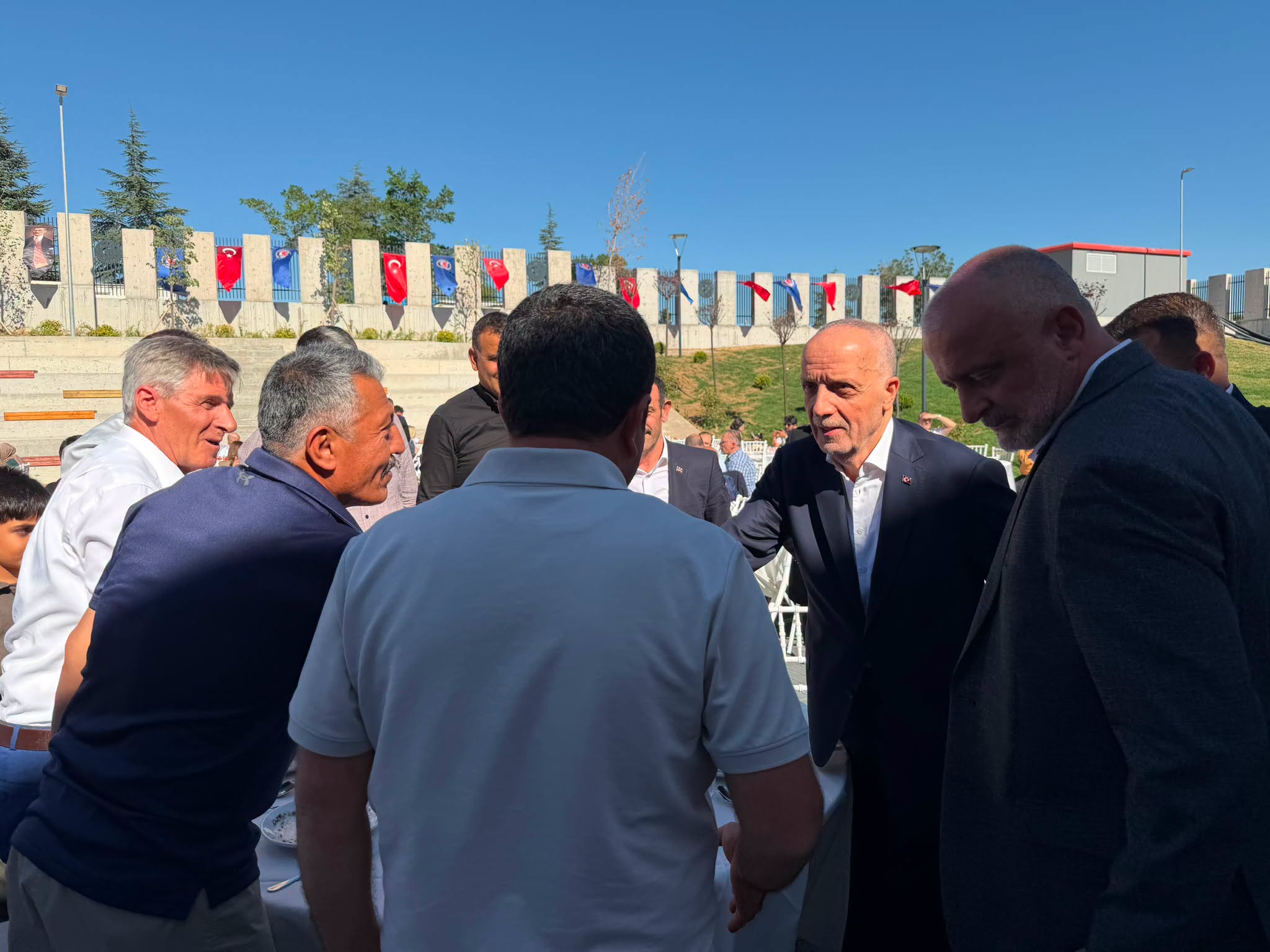 Konfederasyonumuz TÜRK-İŞ, 74. Kuruluş Yıl Dönümünü Yeni Genel Merkez Binasında Kutladı